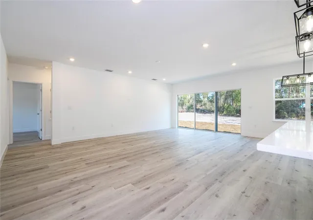 5th image of 42021 Tamarac St, Eustis, FL 32736 | MLS# O6432870