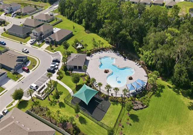 3rd image of 324 Gina Ln, Davenport, FL 33837 | MLS# O6432891
