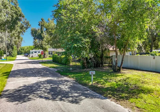 Photo 2 of Land for sale at 11707 Carver St, Thonotosassa, FL 33592 | MLS# TB8538086 | Listing updated on 2026-08-27