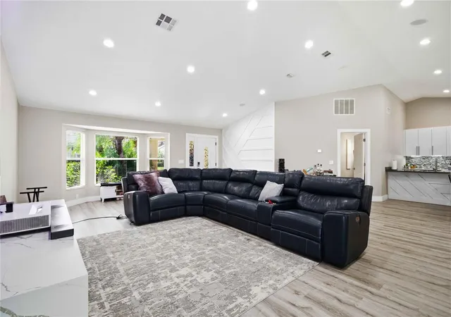 Photo 3 of Single family home for sale at 5833 Carriage Dr, Sarasota, FL 34243 | MLS# A4702760 | Listing updated on 2026-08-27