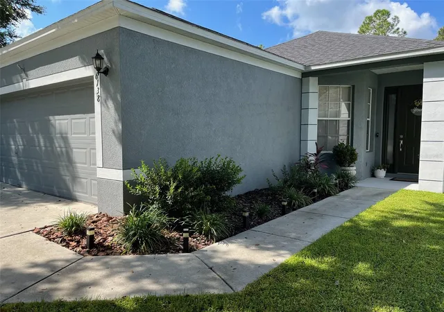 Photo 3 of Single family home for sale at 6138 Kiteridge Dr, Lithia, FL 33547 | MLS# TB8538107 | Listing updated on 2026-08-19