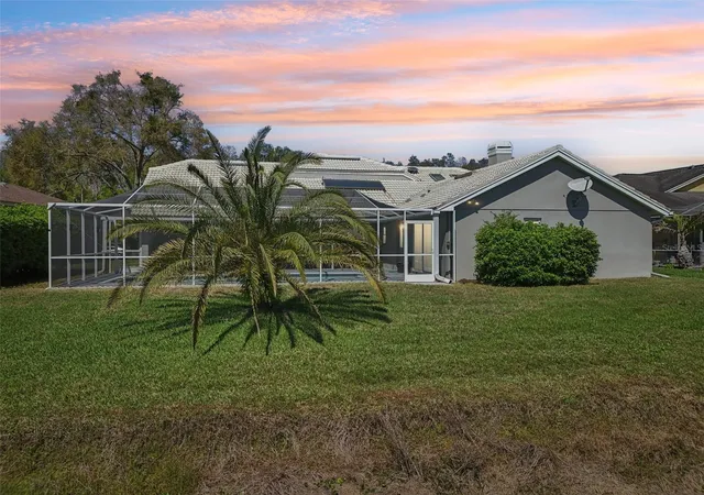3rd image of 954 Cobblestone Ln, Tarpon Springs, FL 34688 | MLS# W7888517