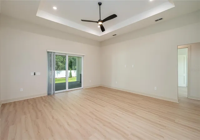 Photo 3 of Single family home for sale at 5410 Parker Ests Loop, Lakeland, FL 33811 | MLS# L4964228 | Listing updated on 2026-08-19