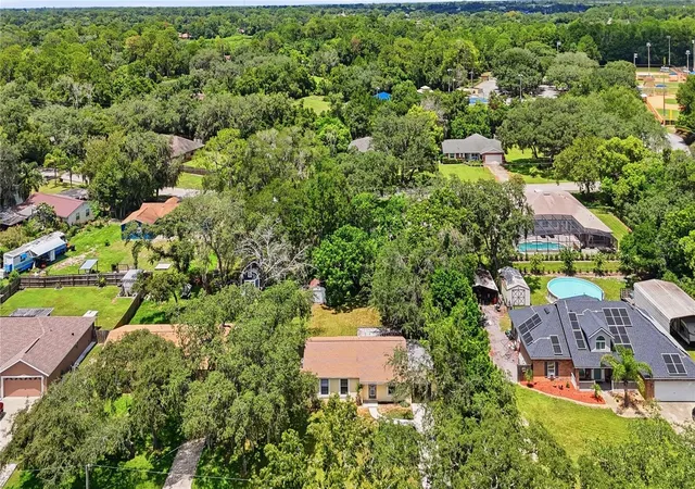2nd image of 336 Riviera Dr, Debary, FL 32713 | MLS# V4950686