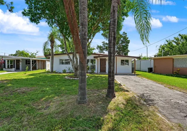 Photo 2 of Single family home for sale at 7377 Royal Palm Dr, New Port Richey, FL 34652 | MLS# TB8538171 | Listing updated on 2026-09-02