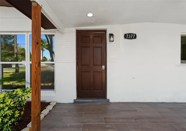 Photo 5 of Single family home for sale at 7377 Royal Palm Dr, New Port Richey, FL 34652 | MLS# TB8538171 | Listing updated on 2026-09-02