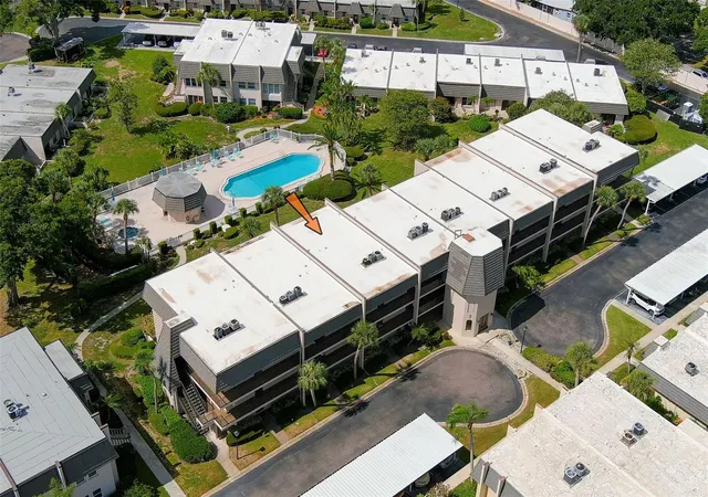 2nd image of 719 Cordova Grn, SEMINOLE, FL 33777