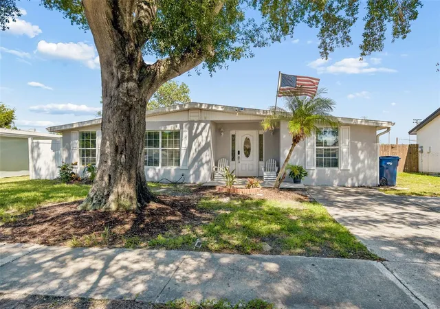 2nd image of 6330 S Renellie Ct, Tampa, FL 33616 | MLS# TB8538187