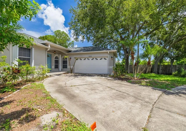 Photo 2 of Single family home for sale at 2102 Bradford St, Clearwater, FL 33760 | MLS# TB8538213 | Listing updated on 2026-09-23