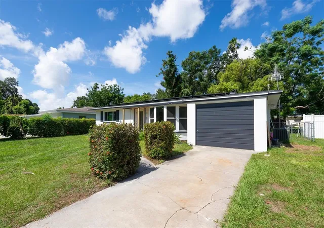 17th image of 1516 Country Ln W, Clearwater, FL 33759 | MLS# TB8538223