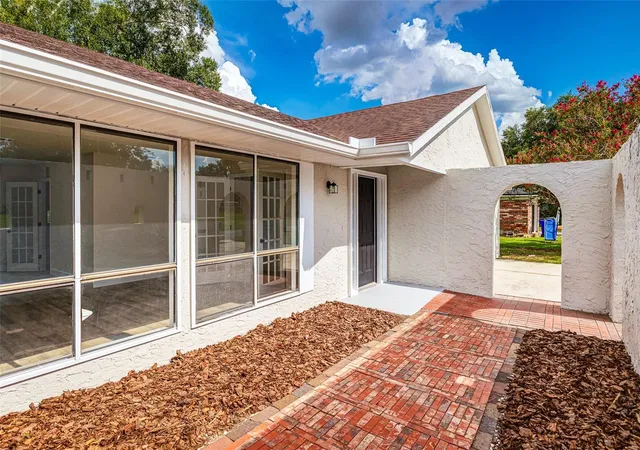 Photo 2 of Single family home for sale at 4826 Kimball Ct W, Lakeland, FL 33813 | MLS# L4964235 | Listing updated on 2026-08-31