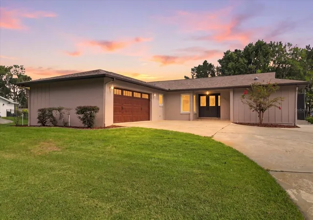 1st image of 220 Se Kings Bay Dr, Crystal River, FL 34429 | MLS# OM730254