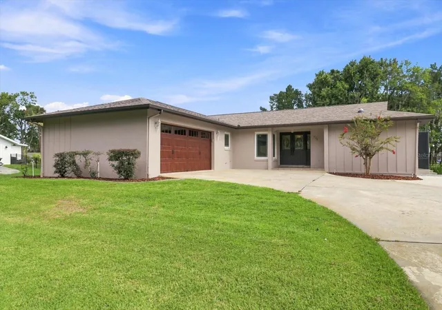 4th image of 220 Se Kings Bay Dr, Crystal River, FL 34429 | MLS# OM730254