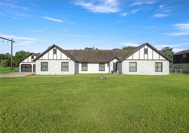 2nd image of 1166 Se 44th Ave, Ocala, FL 34471 | MLS# OM730255