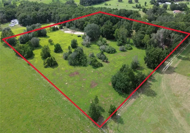 1st image of 28430 Roberts Dr, Brooksville, FL 34602 | MLS# TB8538278