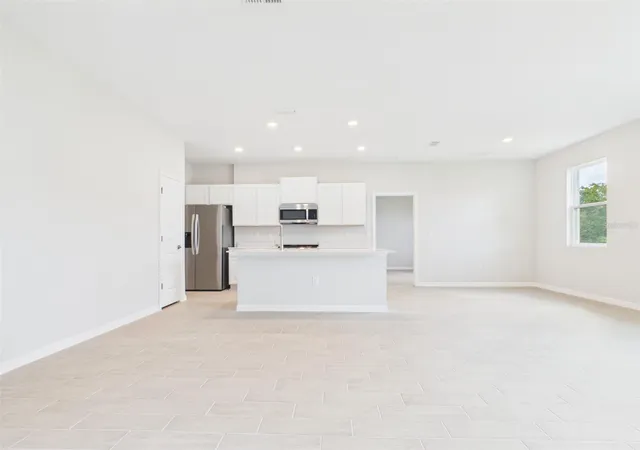 Photo 4 of Single family home for sale at 16980 SW 44th Circle, Ocala, FL 34473 | MLS# OM730268 | Listing updated on 2026-08-20