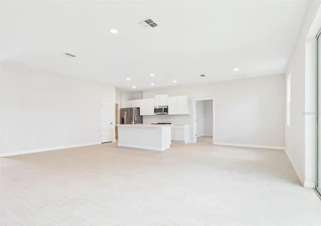 Photo 5 of Single family home for sale at 16980 SW 44th Circle, Ocala, FL 34473 | MLS# OM730268 | Listing updated on 2026-08-20