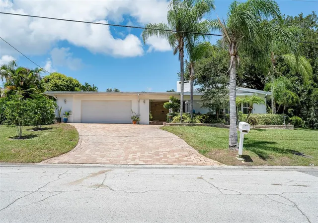 1st image of 1294 Fairway Dr, Dunedin, FL 34698 | MLS# TB8538307