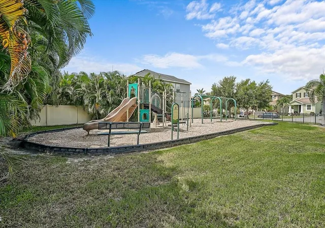 35th image of 7536 Aguila Dr, Sarasota, FL 34240 | MLS# A4702837