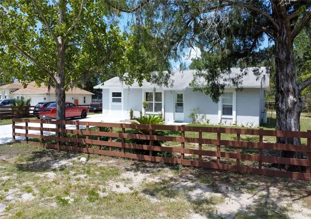 Photo 4 of Single family home for sale at 8301 Weeping Willow St, Brooksville, FL 34613 | MLS# W7888541 | Listing updated on 2026-10-02
