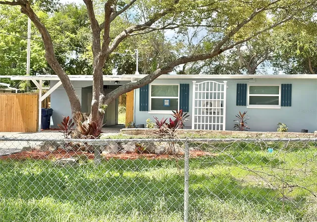 Photo 2 of Single family home for sale at 12119 Victory Dr, Hudson, FL 34667 | MLS# W7888542 | Listing updated on 2026-09-03