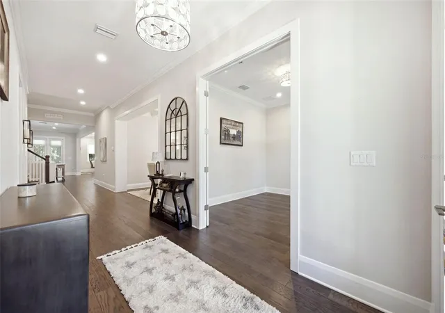 5th image of 210 S Shore Crest Dr, Tampa, FL 33609 | MLS# TB8538357