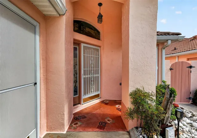 3rd image of 1519 Martinez Dr, Lady Lake, FL 32159 | MLS# G5116395