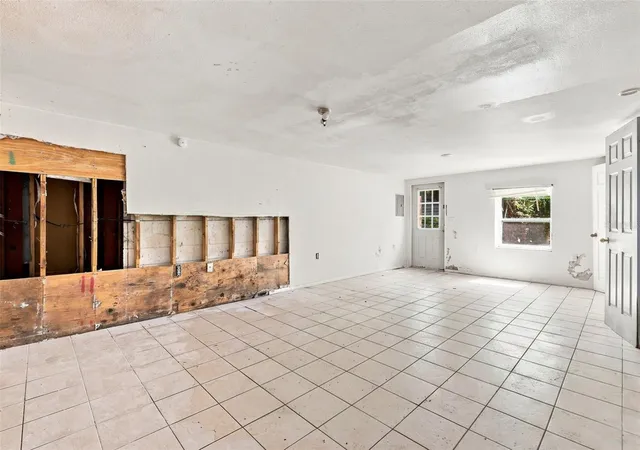 5th image of 1672 10Th St, Sarasota, FL 34236 | MLS# O6433142