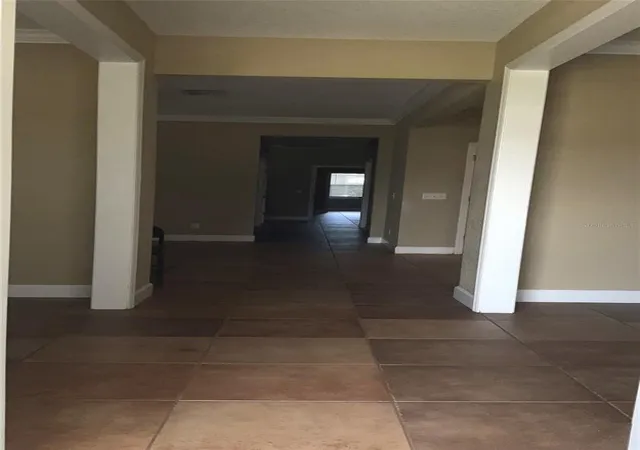 Photo 3 of Single family home for sale at 3613 S Summerlin Ave, Orlando, FL 32806 | MLS# O6433147 | Listing updated on 2026-08-26