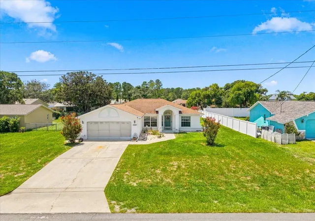 Photo 1 of Sale Pending at 10432 Gatling St, Spring Hill, FL 34608 | MLS# W7888543 | Listing updated on 2026-08-17