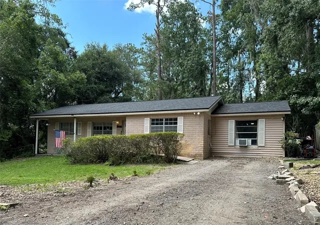 1st image of 1347 Ne 15th St, Ocala, FL 34470 | MLS# OM730298