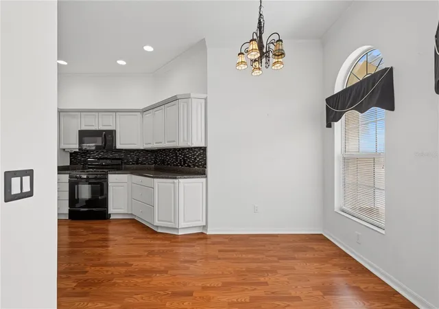 2nd image of 556 Kingston Wy, The Villages, FL 32162 | MLS# G5116399