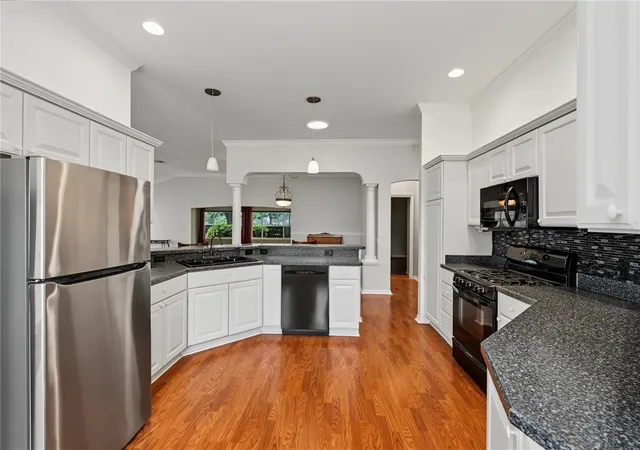 3rd image of 556 Kingston Wy, The Villages, FL 32162 | MLS# G5116399