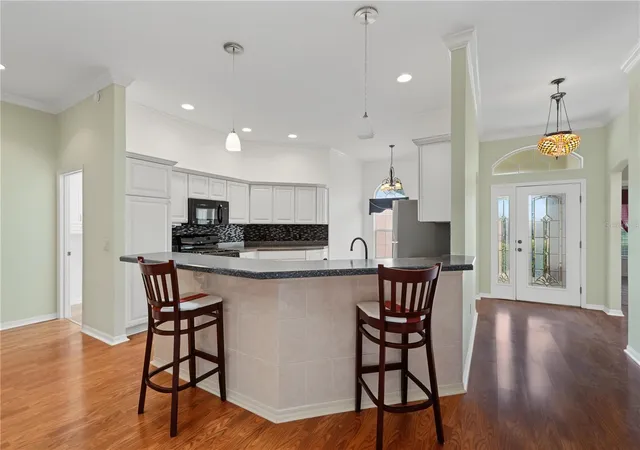 5th image of 556 Kingston Wy, The Villages, FL 32162 | MLS# G5116399