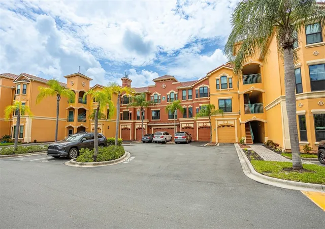 2nd image of 2717 Via Cipriani #621B, Clearwater, FL 33764 | MLS# TB8538415
