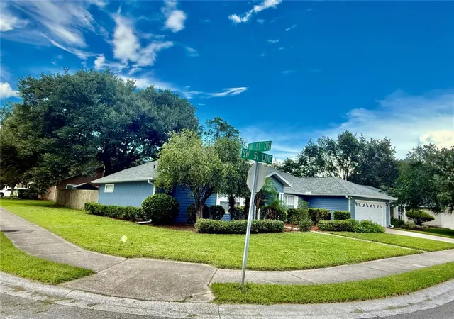 2nd image of 8032 Sw 51st Ln, Gainesville, FL 32608 | MLS# GC542706
