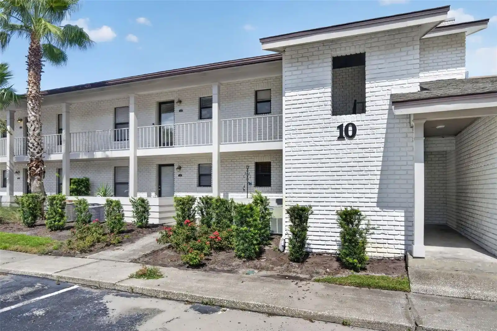 Listing Photo 1 - Condo for sale in 3004 Plz Ter Dr located at 3004 Plz Ter Dr, Orlando, FL 32803 - Unit #3004