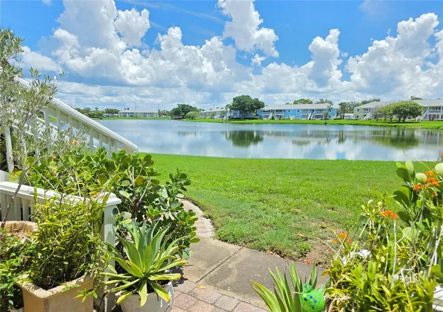 Photo 2 of Condo for sale at 118 Pompano Dr Se #B, Saint Petersburg, FL 33705 | MLS# TB8538470 | Listing updated on 2026-09-08
