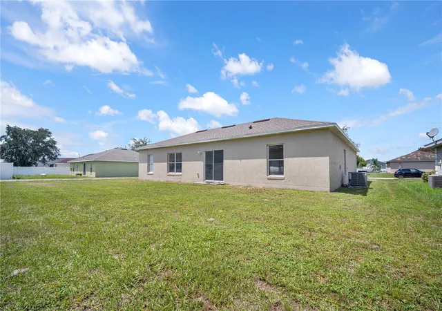 Photo 2 of Single family home for sale at 433 Lakeview Rd, Kissimmee, FL 34759 | MLS# O6433226 | Listing updated on 2026-08-19