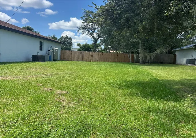 4th image of 1462 5Th Ave, Deland, FL 32724 | MLS# V4950709