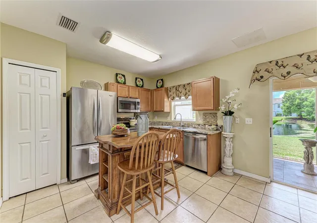 Listing Photo 5 - Condo for sale in building located at 14922 Amberjack Ter, BRADENTON, FL 34202 - Unit #106