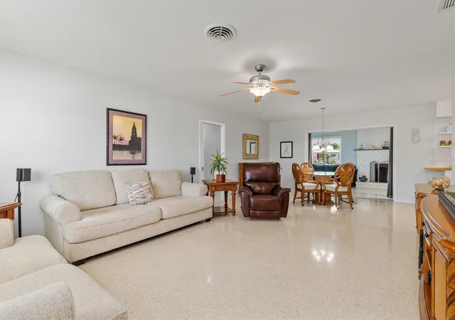 5th image of 1690 Edith Ave, Englewood, FL 34223 | MLS# D6148389