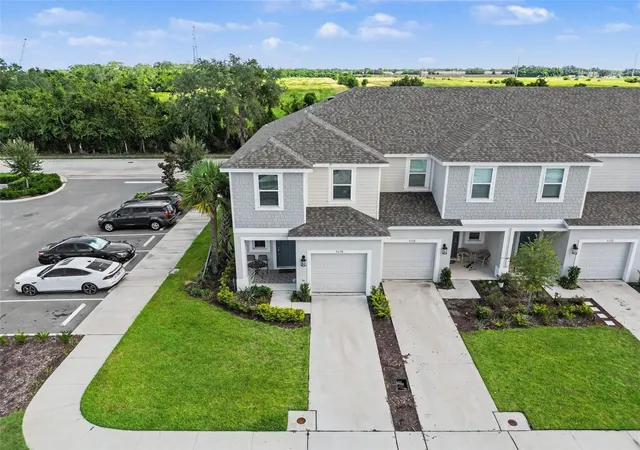 Photo 1 of Townhouse for sale at 5170 Quakers Pl, Saint Cloud, FL 34769 | MLS# S5155562 | Listing updated on 2026-10-01