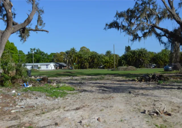 10th image of 7023 Payne Ave, Gibsonton, FL 33534 | MLS# TB8538519