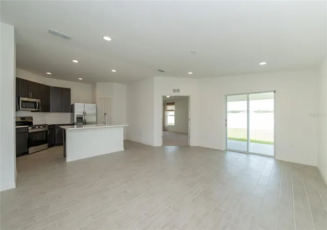 Photo 3 of Single family home for sale at 3512 Elliott Pl, Bartow, FL 33830 | MLS# R4911813 | Listing updated on 2026-08-17