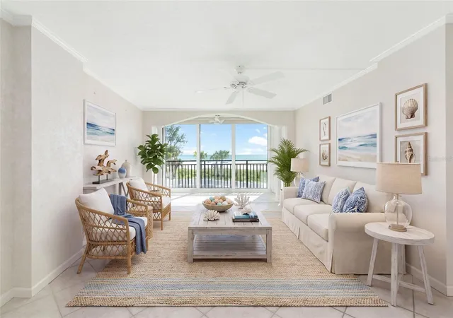 3rd image of 19 Whispering Sands Dr, Sarasota, FL 34242