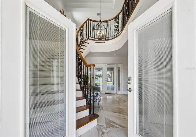 5th image of 136 Devon Dr, Clearwater Beach, FL 33767 | MLS# TB8538531