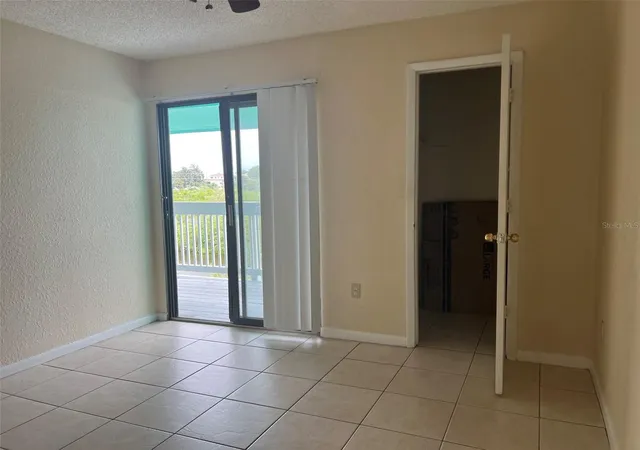 4th image of 455 Alt 19 S #202, Palm Harbor, FL 34683 | MLS# TB8538533