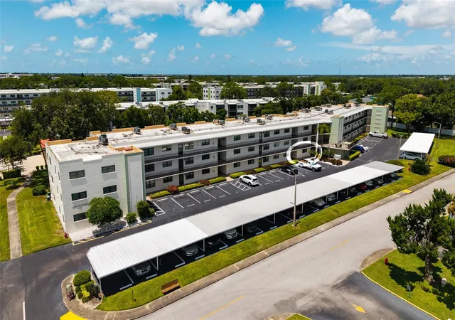 5th image of 5980Th Ter Park Dr N, ST PETERSBURG, FL 33709