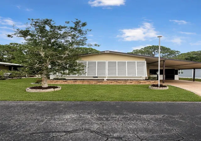 4th image of 201 N Fiji Cir, Englewood, FL 34223 | MLS# A4702900